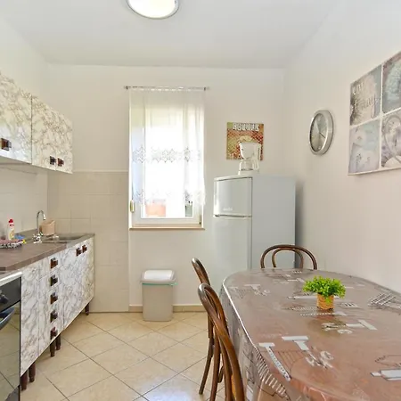 Apartamento Marija 1124 *