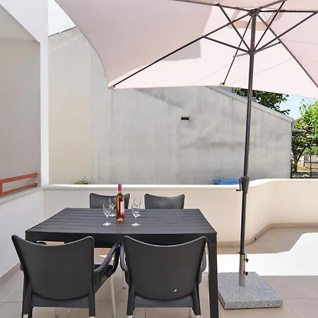 Marija 1124 Apartamento